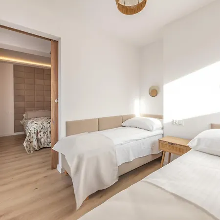 Pensionat Gabrysia & Basen Letni 3*